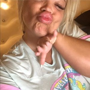 Meet your Posher, Hailey